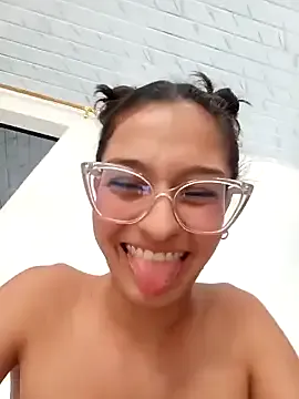 nide_xiaogou – webcam model profile photo Image 12