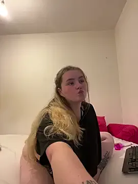 zoyarathore – webcam model profile photo Image 2