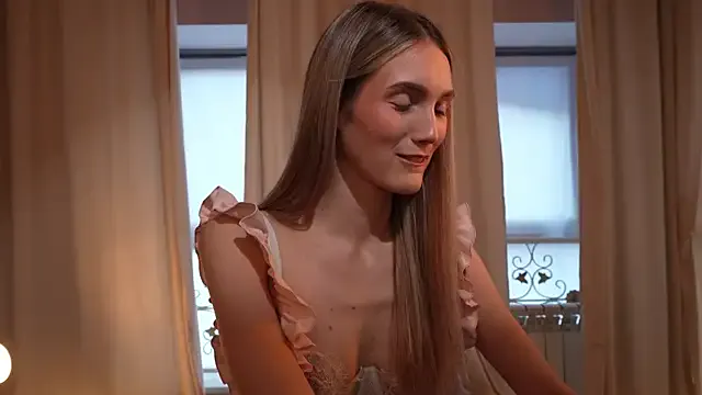 EmmieRae – webcam model profile photo Image 9