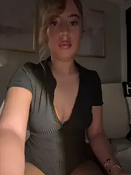 ceceliapidcock – webcam model profile photo Image 18