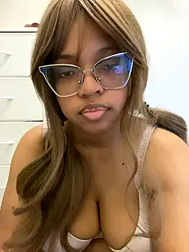 dongfatherproductions – webcam model profile photo Image 12