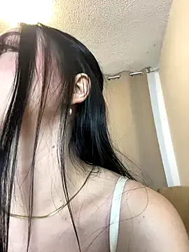 Eden-top – webcam model profile photo Image 4