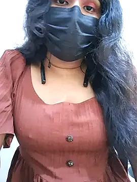 RedLipse – webcam model profile photo Image 5