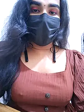 RedLipse – webcam model profile photo Image 6