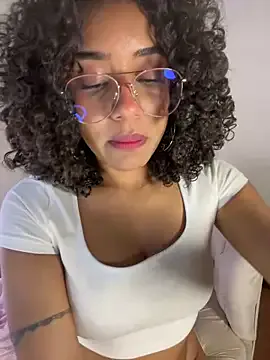 KittyQueeny – webcam model profile photo Image 8