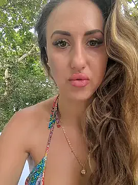 LisandreLaVenale – webcam model profile photo Image 16