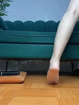 Slave6996 – webcam model profile photo Image 8