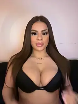 Rinamay_ – webcam model profile photo Image 2