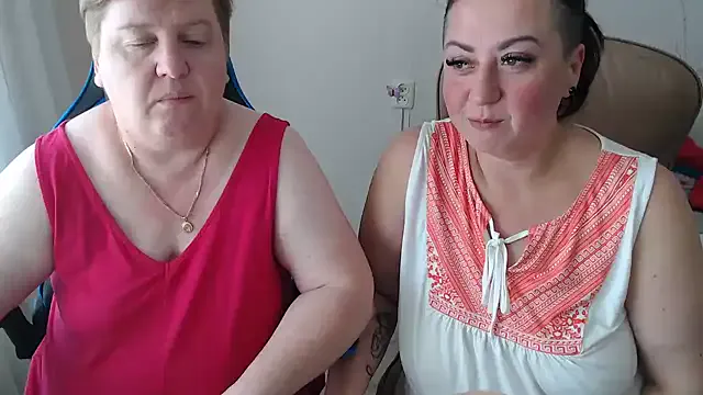 JuicyFruits93 – webcam model profile photo Image 10