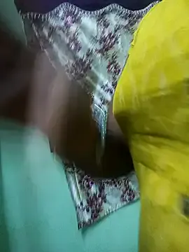 B_Bonya_m – webcam model profile photo Image 19