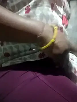 B_Bonya_m – webcam model profile photo Image 7