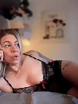 queen_kitty1818 – webcam model profile photo Image 19