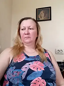 blondyaguar – webcam model profile photo