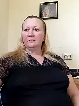 Awesomelusty – webcam model profile photo Image 10