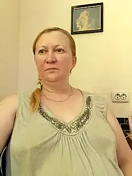 Awesomelusty – webcam model profile photo Image 12