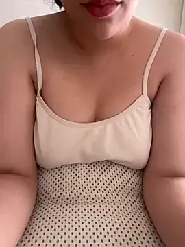 mon1_day – webcam model profile photo Image 10