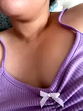 mon1_day – webcam model profile photo Image 11