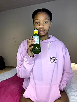 Sophie_Avory – webcam model profile photo Image 6