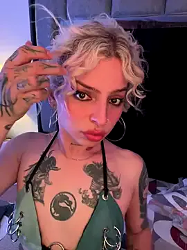 brutal_nympho99 – webcam model profile photo Image 12