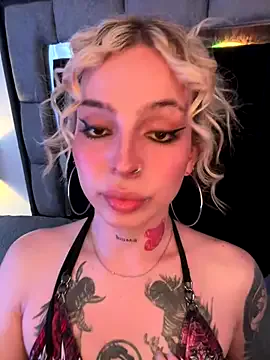 brutal_nympho99 – webcam model profile photo Image 15