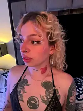 brutal_nympho99 – webcam model profile photo Image 6