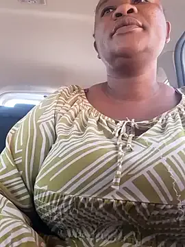 ginacali – webcam model profile photo Image 15