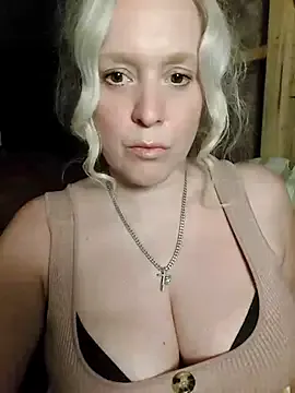 yesonee – webcam model profile photo Image 15