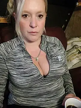 yesonee – webcam model profile photo Image 8