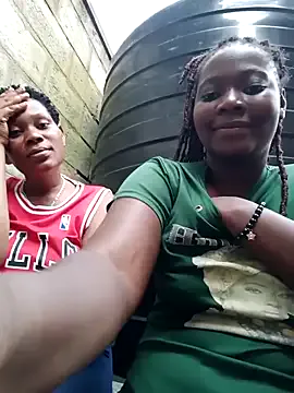 Tatoo_girl – webcam model profile photo Image 2