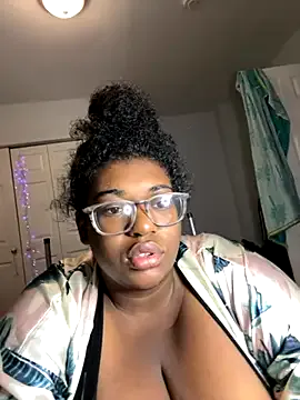 ami_katana – webcam model profile photo Image 6