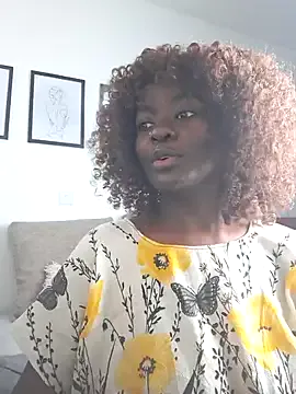 valerie_james3 – webcam model profile photo Image 10