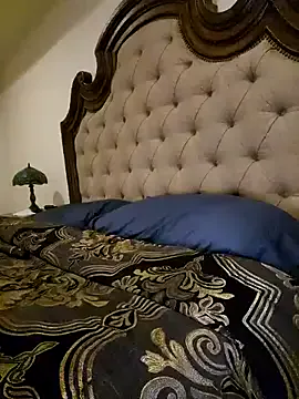 crystal_bunny7 – webcam model profile photo Image 4