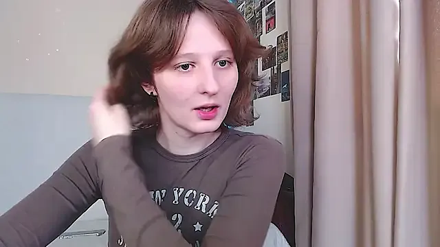 seraphine23 – webcam model profile photo Image 17