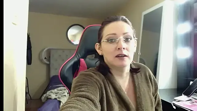 FayeFlame – webcam model profile photo Image 3