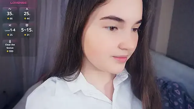zoyarathore – webcam model profile photo Image 18
