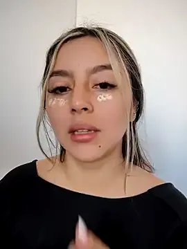 Harini_Gautam – webcam model profile photo Image 2