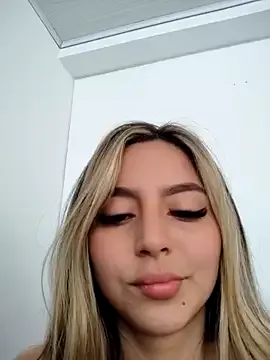 Harini_Gautam – webcam model profile photo Image 4