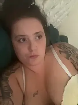 cristiianmartinez – webcam model profile photo Image 3