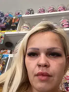 sara_whooops – webcam model profile photo Image 5