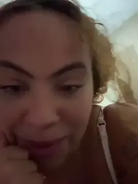 LUCKY_cut – webcam model profile photo Image 14