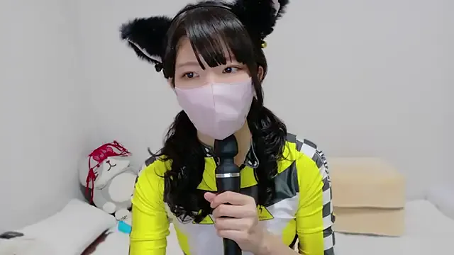 H_Kirachan – webcam model profile photo Image 13