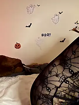 mc-Olivia – webcam model profile photo Image 14