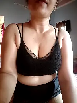 Sandhya_77 – webcam model profile photo Image 13
