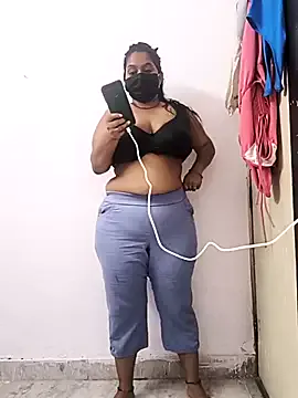Lady_Liaa – webcam model profile photo Image 7
