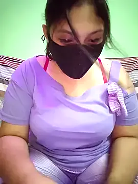 Shiny_Lily – webcam model profile photo Image 14
