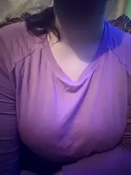 Shiny_Lily – webcam model profile photo Image 2
