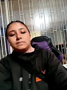 Mia-Minou – webcam model profile photo Image 12