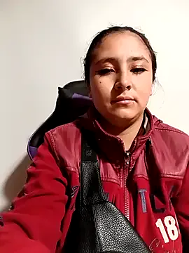 Mia-Minou – webcam model profile photo Image 14