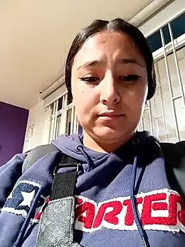 Mia-Minou – webcam model profile photo Image 3