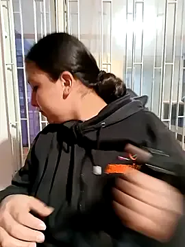 Mia-Minou – webcam model profile photo Image 6